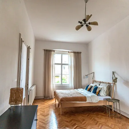 Apartment Favst Old Square Sibiu
